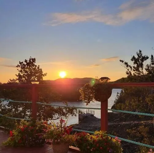 Hatchet Harbour Vacation Home